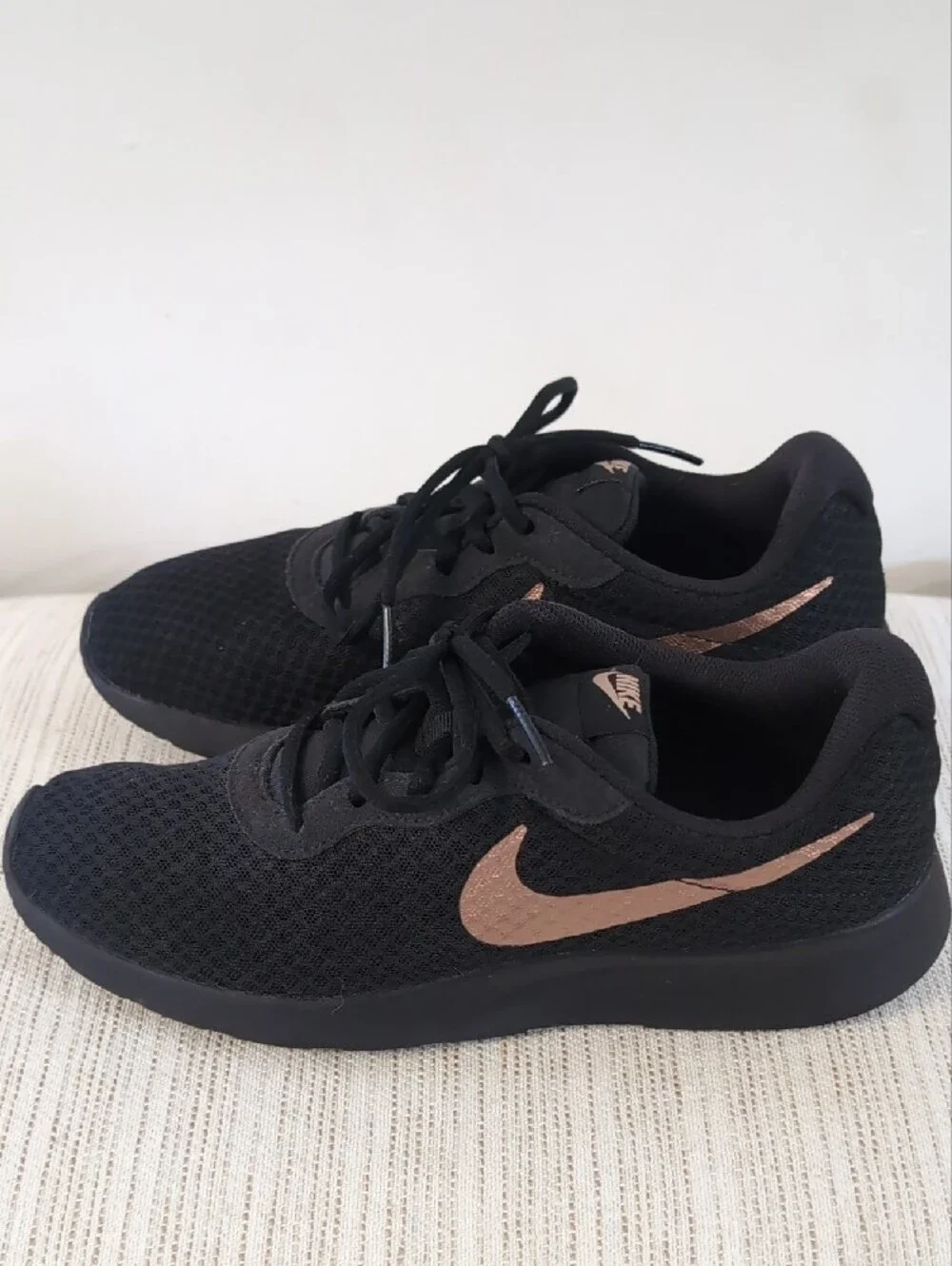 NIKE Tanjun Women's Running Shoes Athletic Sneakers 9